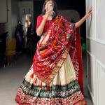 Glamgait Cream Patola Lehenga Choli with Red Printed Dupatta & Banarasi Border