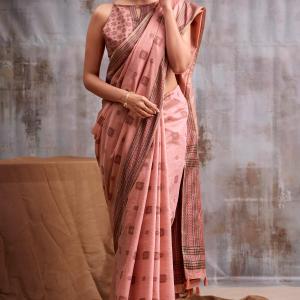 Wonderful Peach Cotton Silk Saree With Quintessential Blouse Piece
