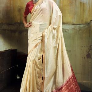 Seraphic Beige Banarasi Handloom Silk Saree With Flattering Blouse Piece