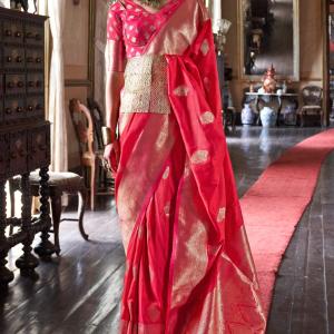 Glittering Dark Pink Soft Banarasi Silk Saree With Elision Blouse Piece