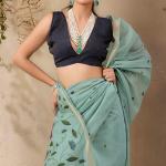Stunner Sea Green Cotton Silk Saree With Designer Blouse Piece