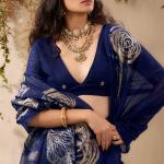 Sumptuous Navy Blue Cotton Silk Saree With Exquisite Blouse Piece