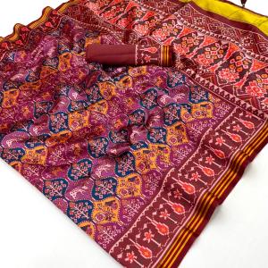 Lustrous Purple Printed Patola Handloom Silk Saree With Dazzling Blouse Piece