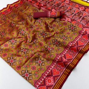 Imbrication Mustard Printed Patola Handloom Silk Saree With Glorious Blouse Piece