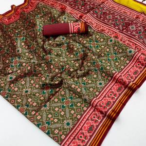 Traditional Green Printed Patola Handloom Silk Saree With Intricate Blouse Piece