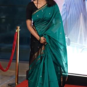 Refreshing Sea Green Cotton Silk Saree With Enticing Blouse Piece