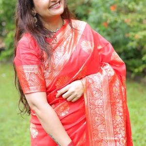 Juhi Parmar in Red Soft Silk Saree