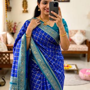 Prodigal Royal Blue Pure Zari Weaving Banarasi Silk Saree With Majesty Blouse Piece