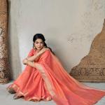 Susurrous Peach Zari Weaving Linen Silk Saree With Enticing Blouse Piece