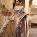 Outstanding Lavender Dola Pashmina Saree With Lissome Blouse Piece