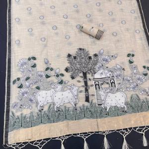 Stylish Beige Pure Munga Cotton Silk Saree With Gratifying Blouse Piece