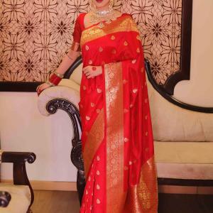 Eloquence Red Soft Silk Saree With Marvellous Blouse Piece