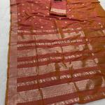 Exquisite Pink Pure Zari Weaving Banarasi Silk Saree With Fugacious Blouse Piece