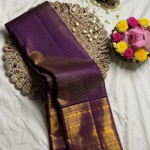 Gleaming Purple Soft Silk Saree With Moiety Blouse Piece