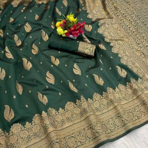 Luxuriant Dark Green Soft Silk Saree With Fugacious Blouse Piece