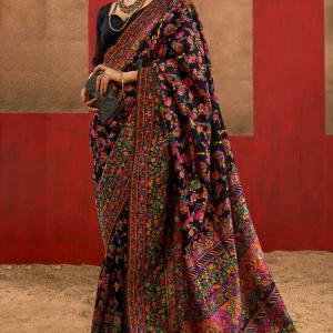 Hypnotic Black Pashmina Saree With Flameboyant Blouse Piece