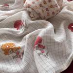 Symmetrical Off White Printed Linen Silk Saree With Luxuriant Blouse Piece